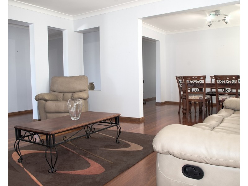 33 Martin Circuit, Tea Gardens NSW 2324