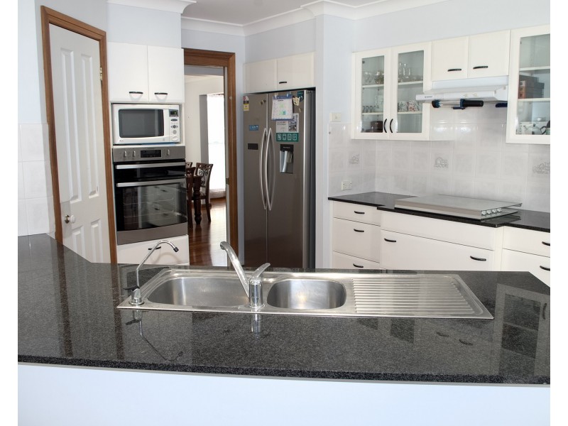33 Martin Circuit, Tea Gardens NSW 2324