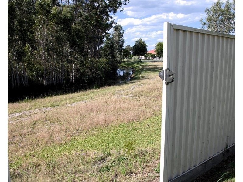 33 Martin Circuit, Tea Gardens NSW 2324