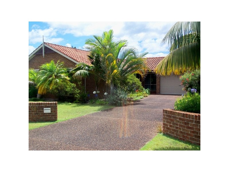 43 Budgeree St, Tea Gardens NSW 2324