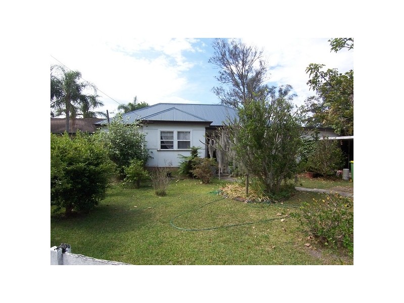 110 Myall St, Tea Gardens NSW 2324