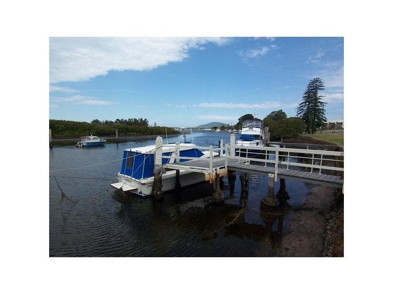 110 Myall St, Tea Gardens NSW 2324