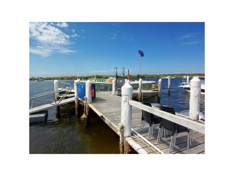 110 Marine Dr, Tea Gardens NSW 2324