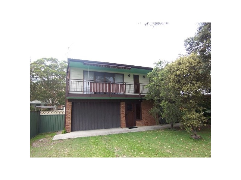 38 Kurrawong St, Hawks Nest NSW 2324