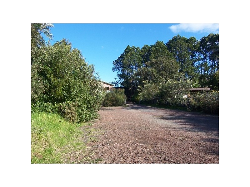 70 Coupland Ave, Tea Gardens NSW 2324