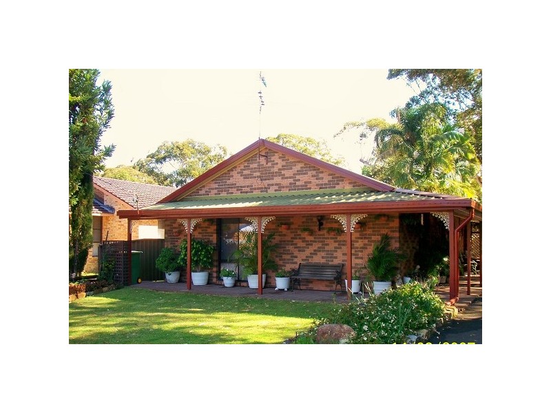 17 Kurrawong Avenue, Hawks Nest NSW 2324