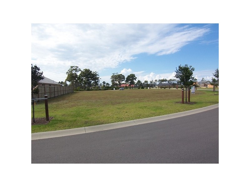 6 Leeward Cct, Tea Gardens NSW 2324