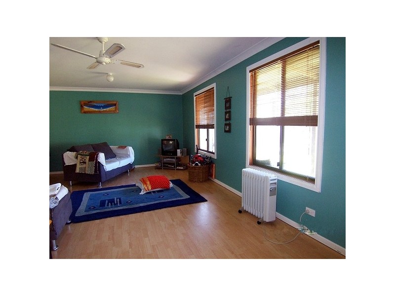 5a Jacob St, Tea Gardens NSW 2324