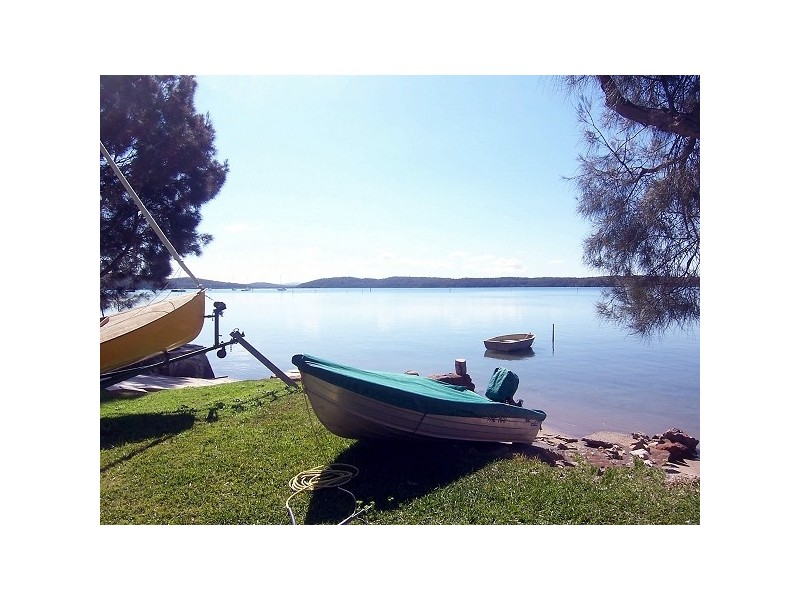 62 Cove Boulevarde, North Arm Cove NSW 2324