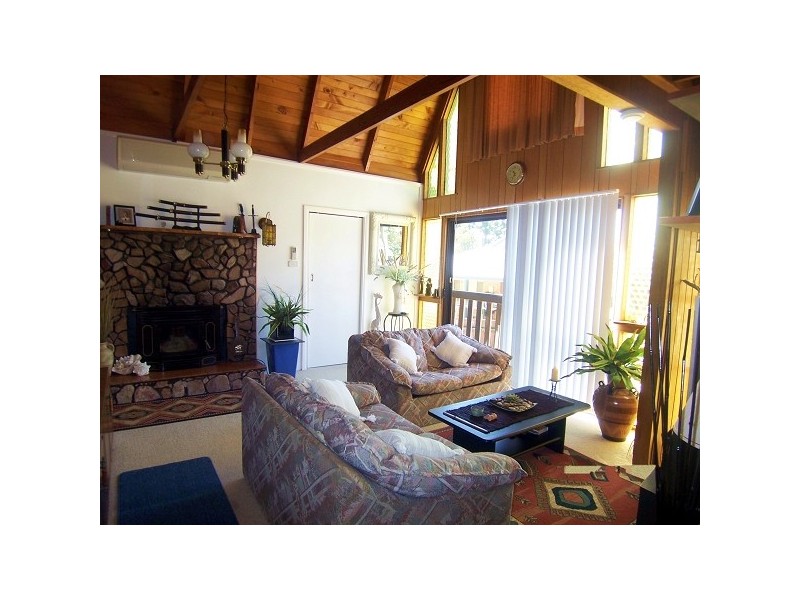 62 Cove Boulevarde, North Arm Cove NSW 2324