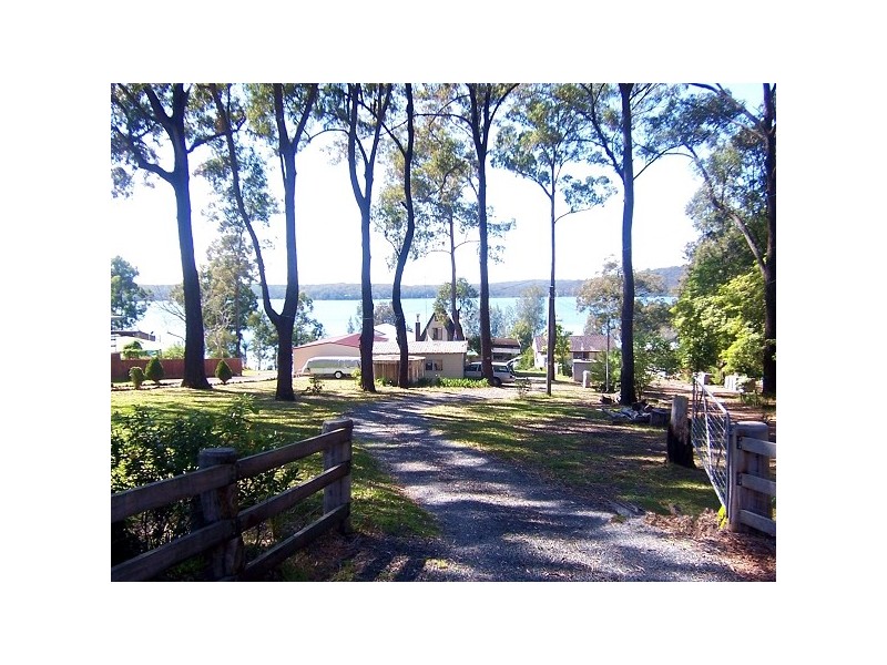 62 Cove Boulevarde, North Arm Cove NSW 2324