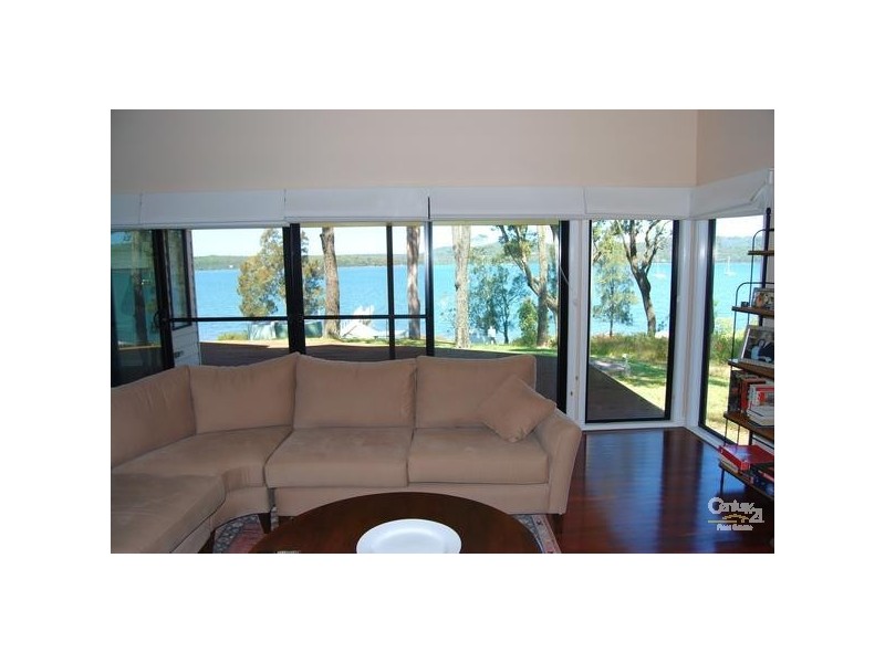 4 Merriwa St, North Arm Cove NSW 2324