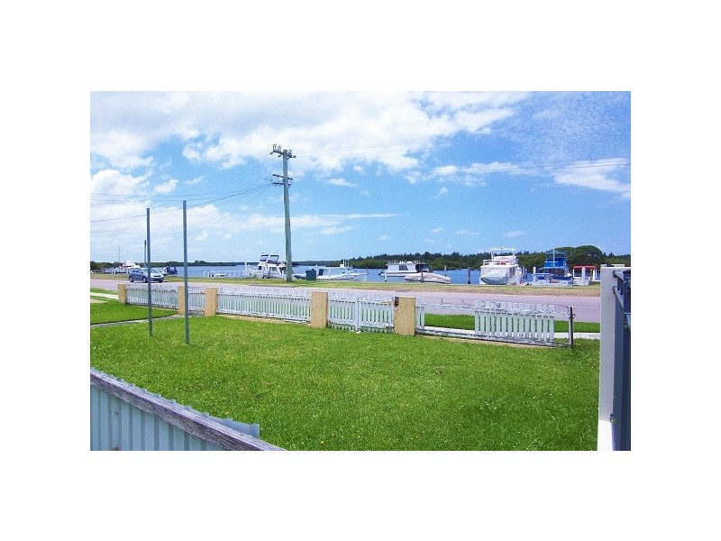 19 Marine Drive, Tea Gardens NSW 2324