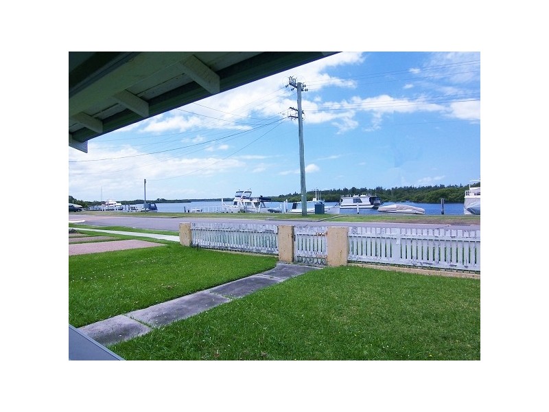 19 Marine Drive, Tea Gardens NSW 2324