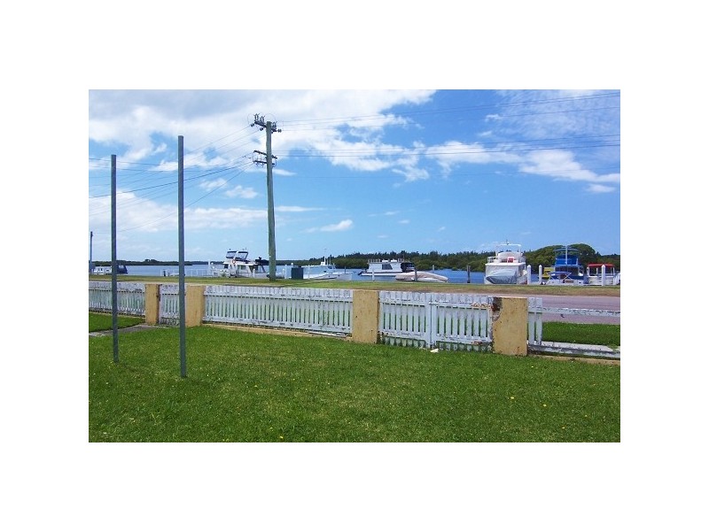 19 Marine Drive, Tea Gardens NSW 2324