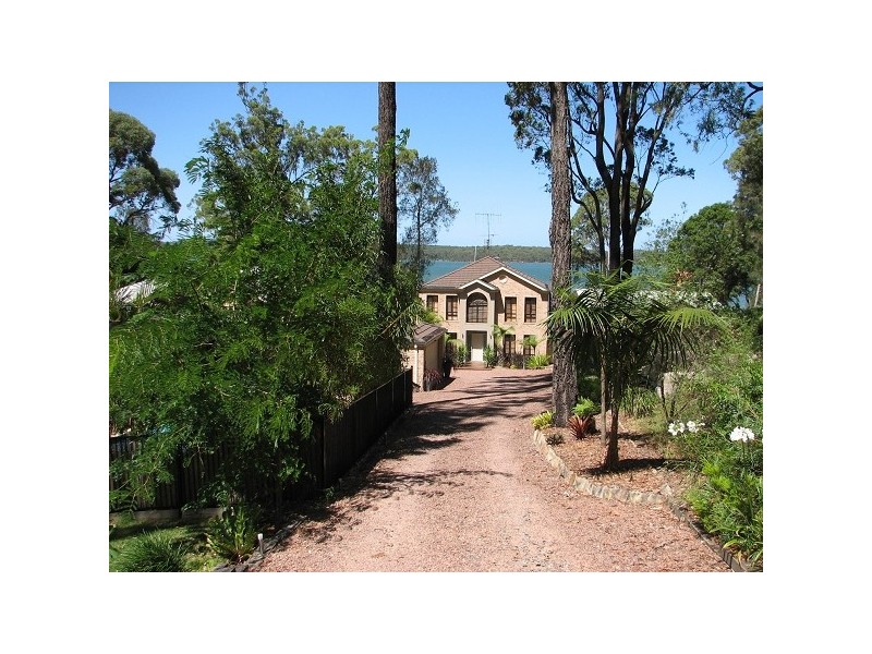 72 Cove Boulevarde, North Arm Cove NSW 2324