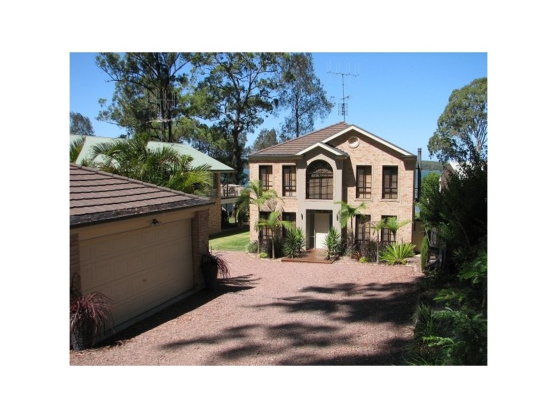 72 Cove Boulevarde, North Arm Cove NSW 2324