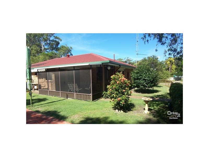 35 Mermaid Ave, Hawks Nest NSW 2324