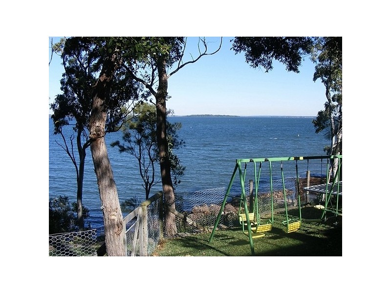 6 The Esplanade, North Arm Cove NSW 2324