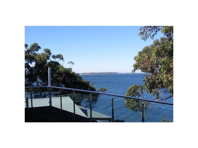 6 The Esplanade, North Arm Cove NSW 2324