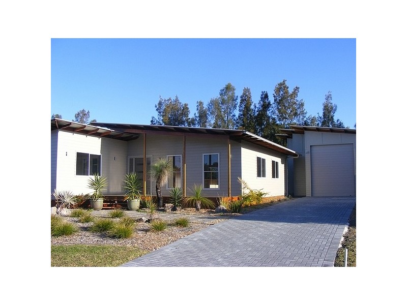 12 Higgins Close, Tea Gardens NSW 2324