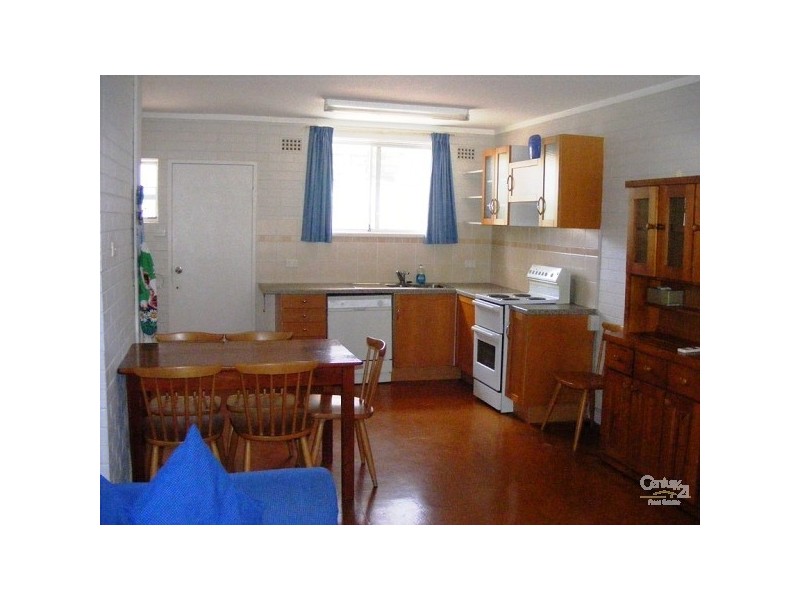 1/6 Cooloon St, Hawks Nest NSW 2324