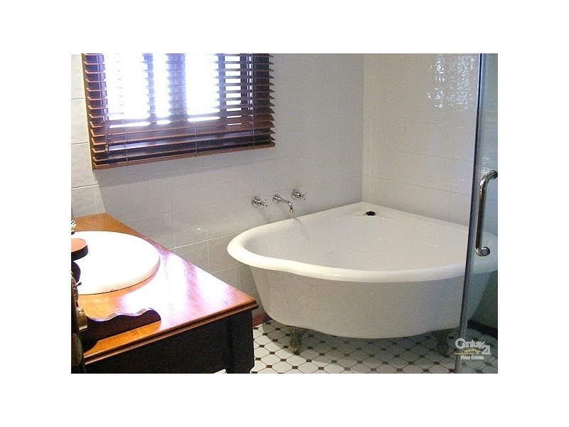 6 The Esplanade, North Arm Cove NSW 2324