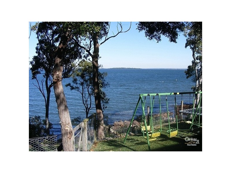 6 The Esplanade, North Arm Cove NSW 2324