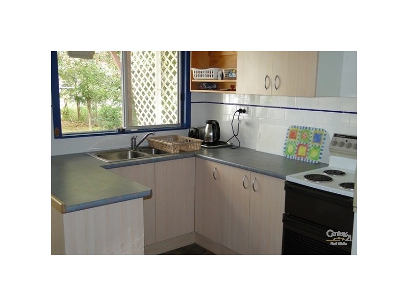 18 Booner St, Hawks Nest NSW 2324