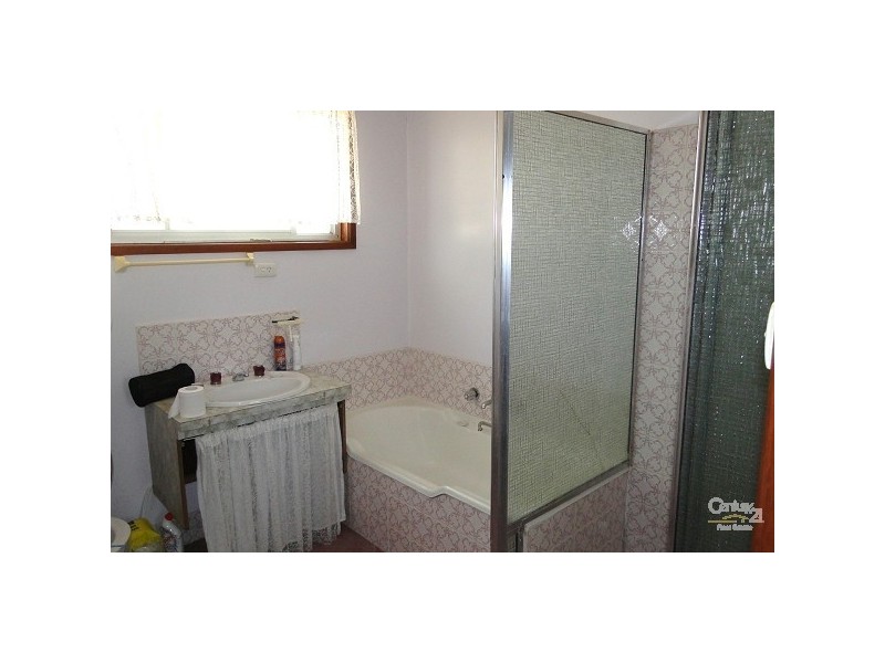 7 Cove Boulevarde, North Arm Cove NSW 2324