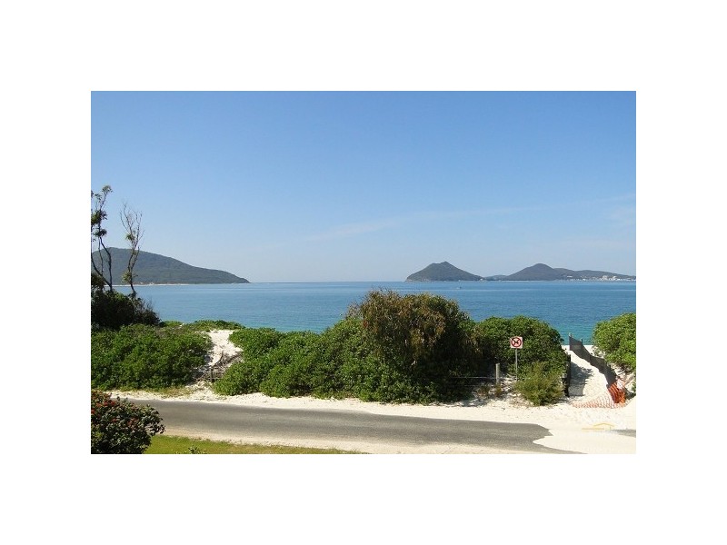 95 The Boulevarde, Hawks Nest NSW 2324