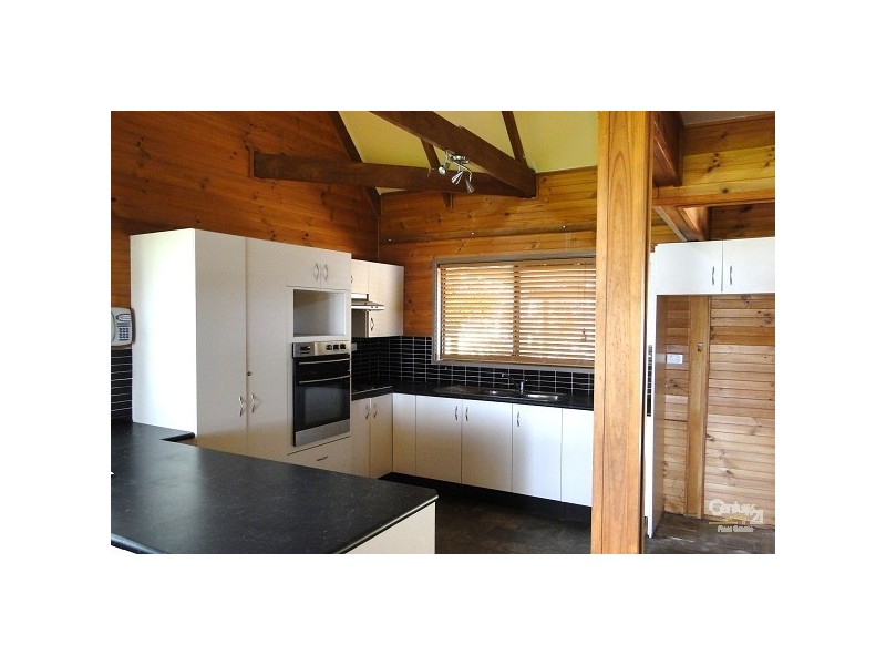 25 Pleasant View Parade, Bundabah NSW 2324