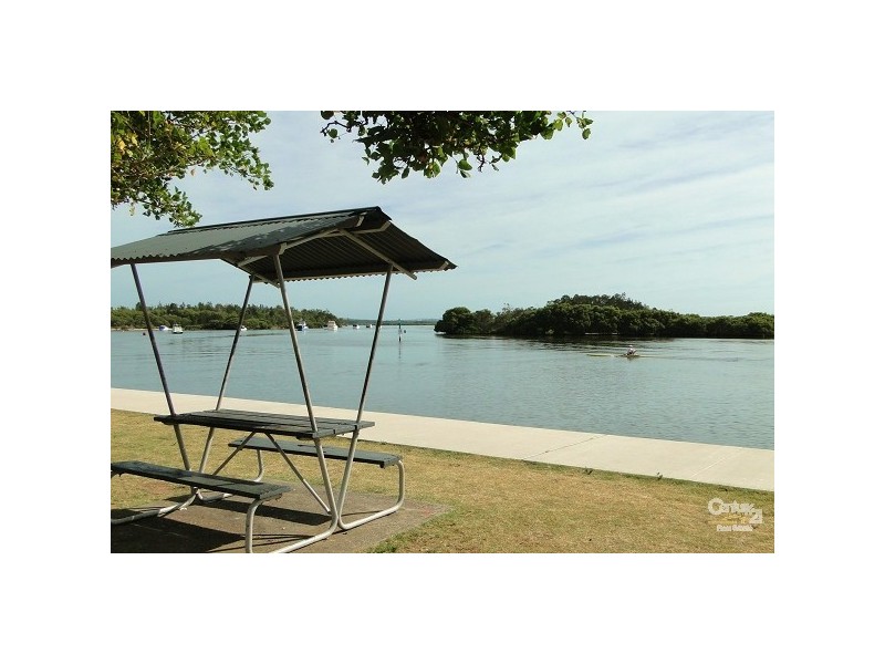 81 Myall St, Tea Gardens NSW 2324