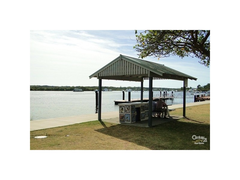 81 Myall St, Tea Gardens NSW 2324