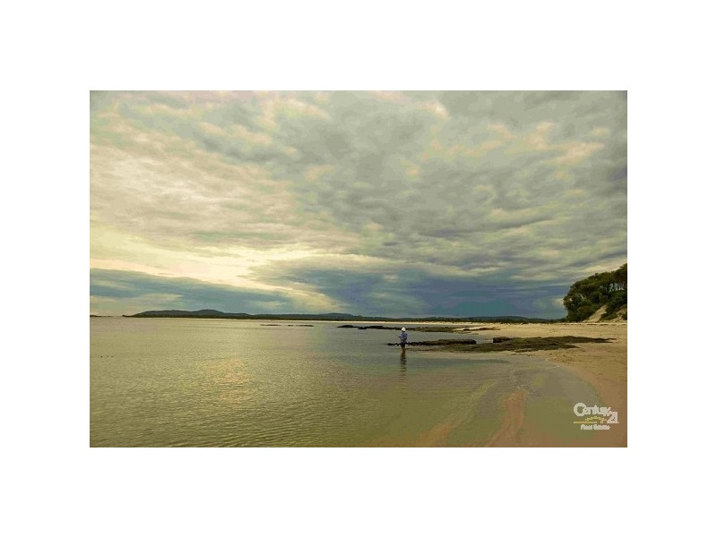 81 Myall St, Tea Gardens NSW 2324