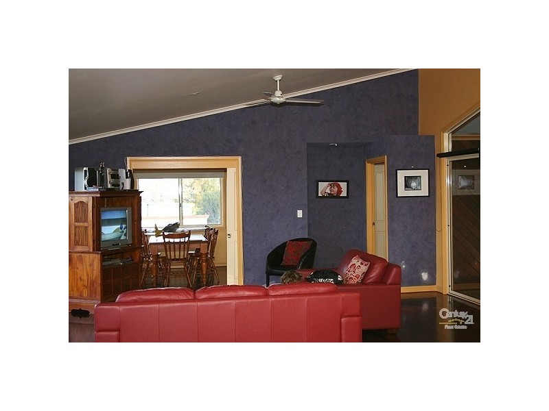 70 Coupland Ave, Tea Gardens NSW 2324