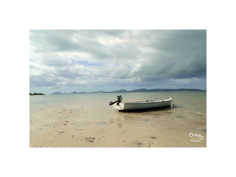 12 12A Cambage St, Pindimar NSW 2324