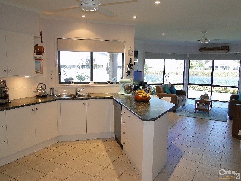 52 Windward Ct, Tea Gardens NSW 2324