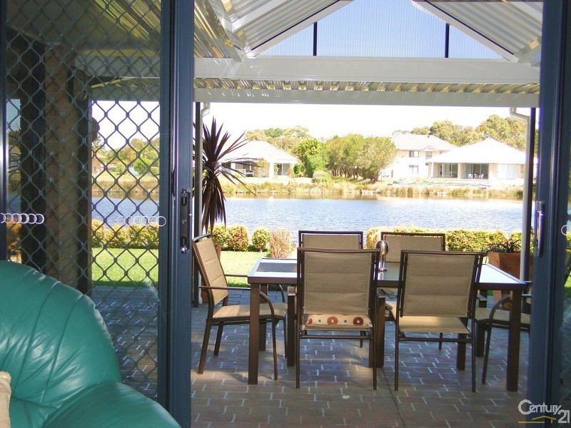 52 Windward Ct, Tea Gardens NSW 2324