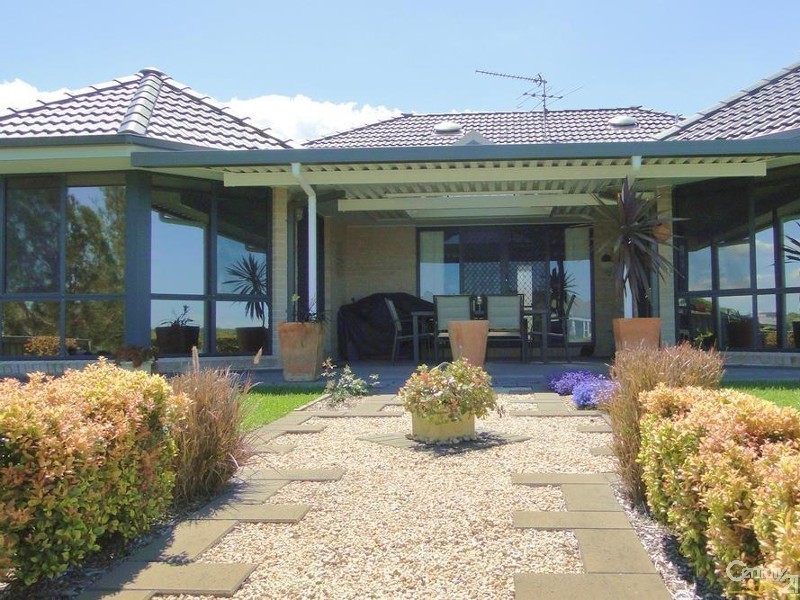 52 Windward Ct, Tea Gardens NSW 2324