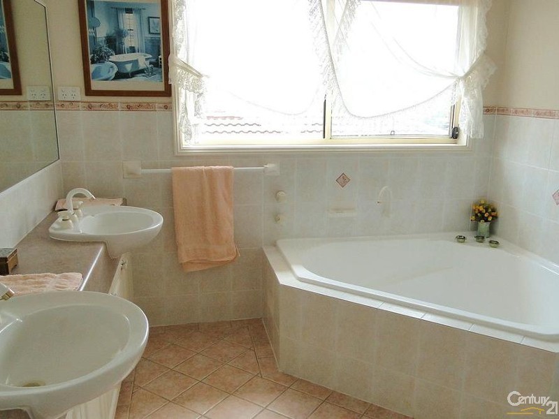 20 Higgins Close, Tea Gardens NSW 2324
