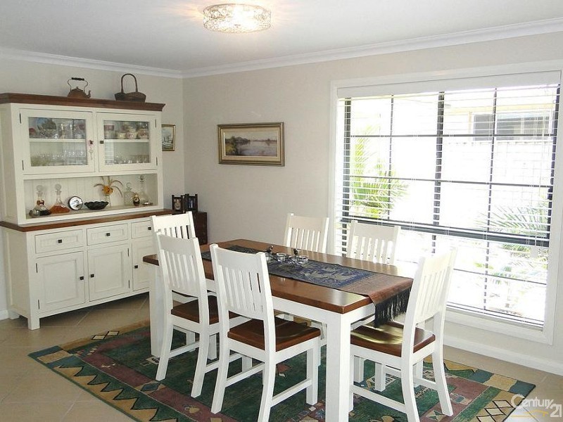 5 Windward Circuit, Tea Gardens NSW 2324