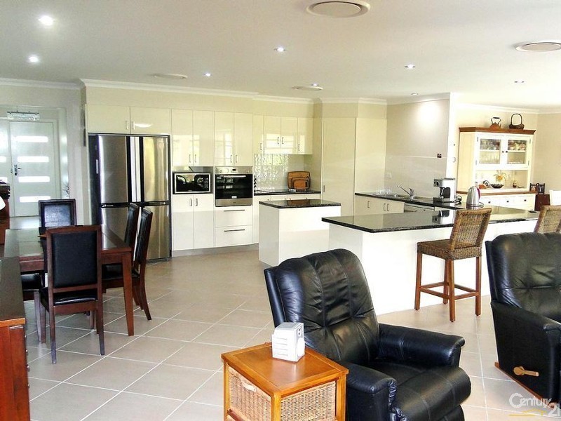 5 Windward Circuit, Tea Gardens NSW 2324