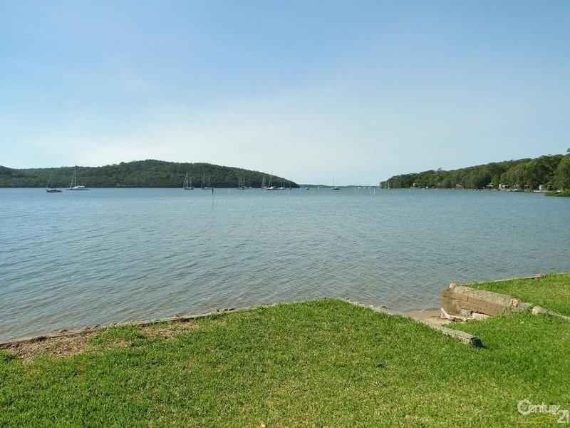 22 Merriwa Boulevarde, North Arm Cove NSW 2324
