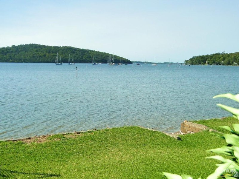22 Merriwa Boulevarde, North Arm Cove NSW 2324