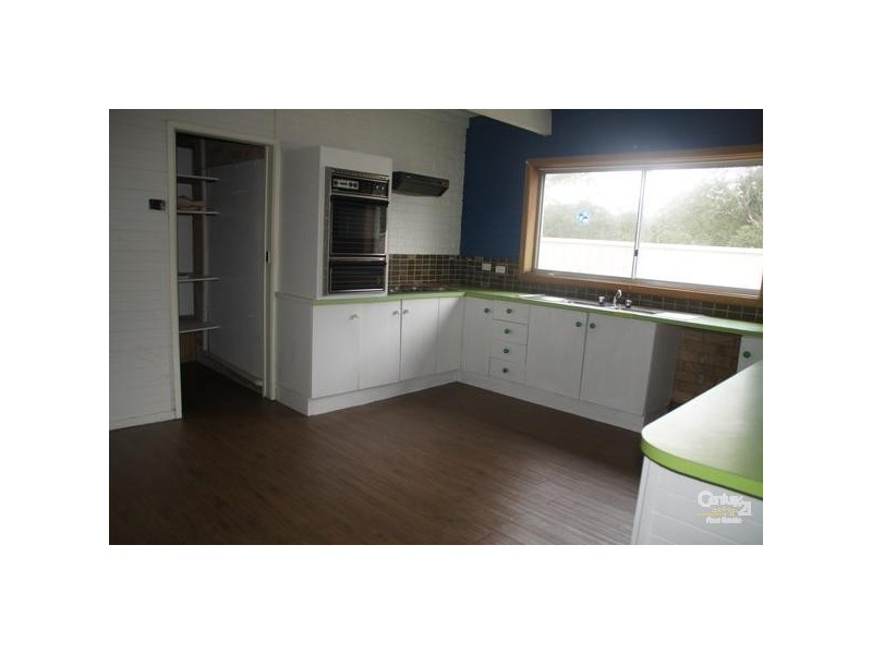 4a Yamba St, Hawks Nest NSW 2324