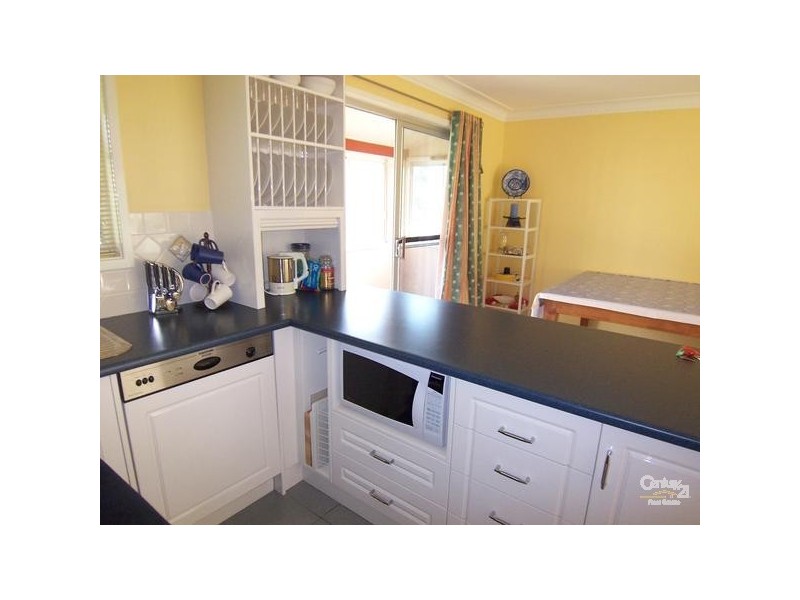 20 Yamba St, Hawks Nest NSW 2324