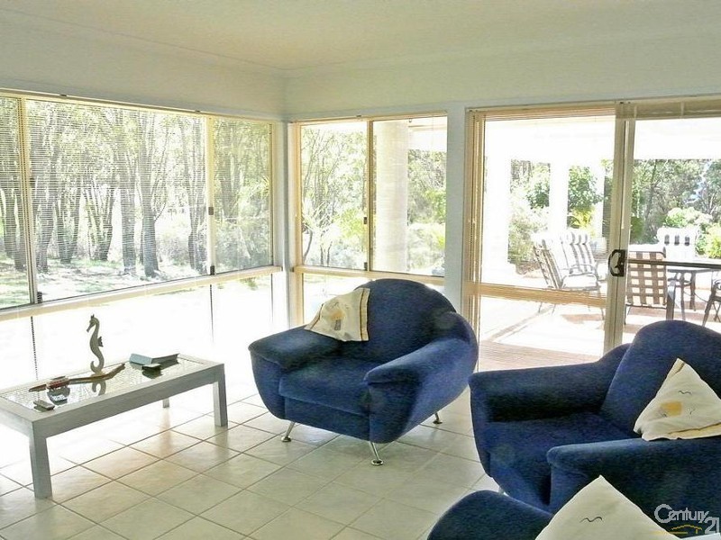5 Kooraru Close, Tea Gardens NSW 2324