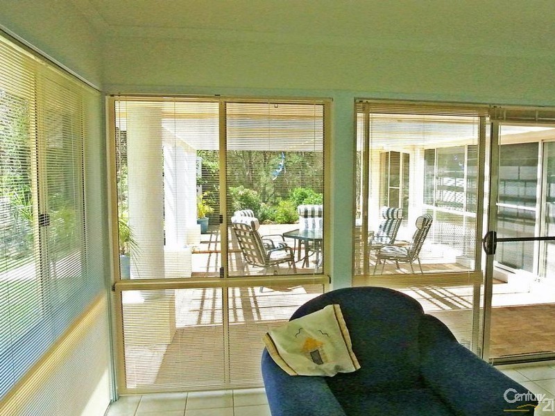 5 Kooraru Close, Tea Gardens NSW 2324