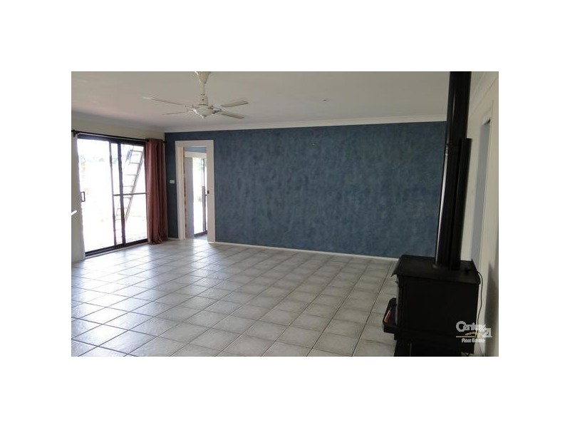 10 Holbert St, Tea Gardens NSW 2324